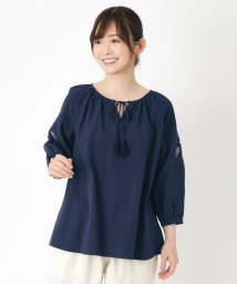  LAURA ASHLEY(ローラアシュレイ)/【洗える/刺繍入り】エロンビー ポージー柄ブラウス/ブルー（093）