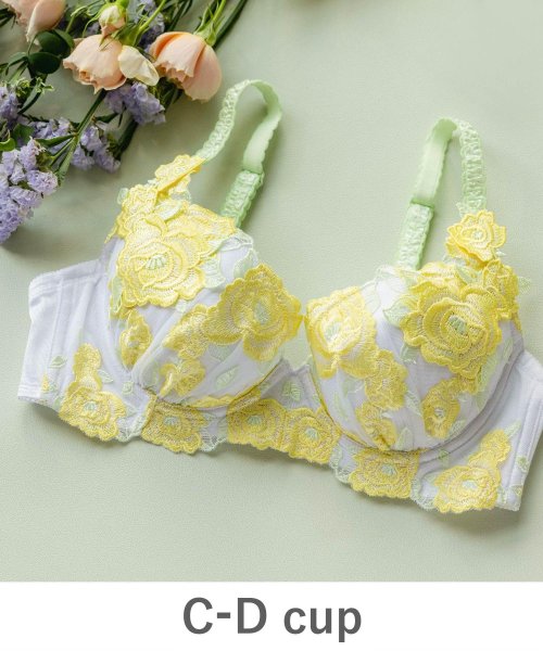 fran de lingerie(フランデランジェリー)/ボディメイクの真骨頂ゴージャス薔薇刺繍 「グレースイストグランデ ブラジャー（ワイヤー有り）」 ブラジャー/ホワイト