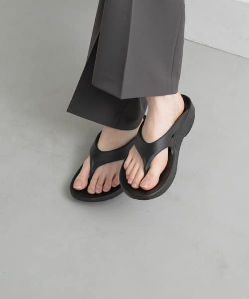 URBAN RESEARCH DOORS(アーバンリサーチドアーズ)/OOFOS　OOriginal/BLACK