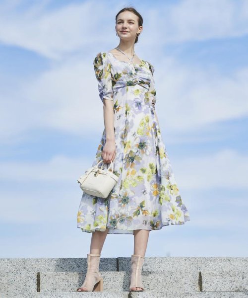 ファンシーフラワーバストギャザーワンピース 