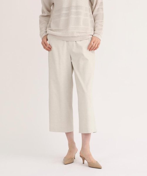 ワイドクロップドパンツ 商品説明綿麻混のポリエステル素材を使用した、すっきりとしたシルエットのワイドクロップドパンツ。凹凸のある素材で、清涼感ある肌触りです。ウエスト周り B1610925729(12298円)