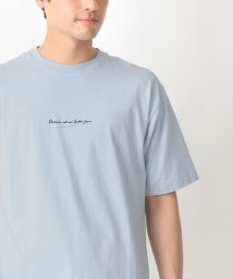 a.v.v (MEN)(アー・ヴェ・ヴェメンズ)/【接触冷感】ミニロゴセミワイドシルエットTシャツ/ライトブルー