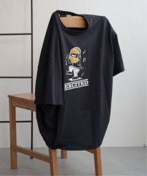 VENCE　EXCHANGE(ヴァンス　エクスチェンジ)/ヒゲ発泡キャラプリントTシャツ/ネイビー