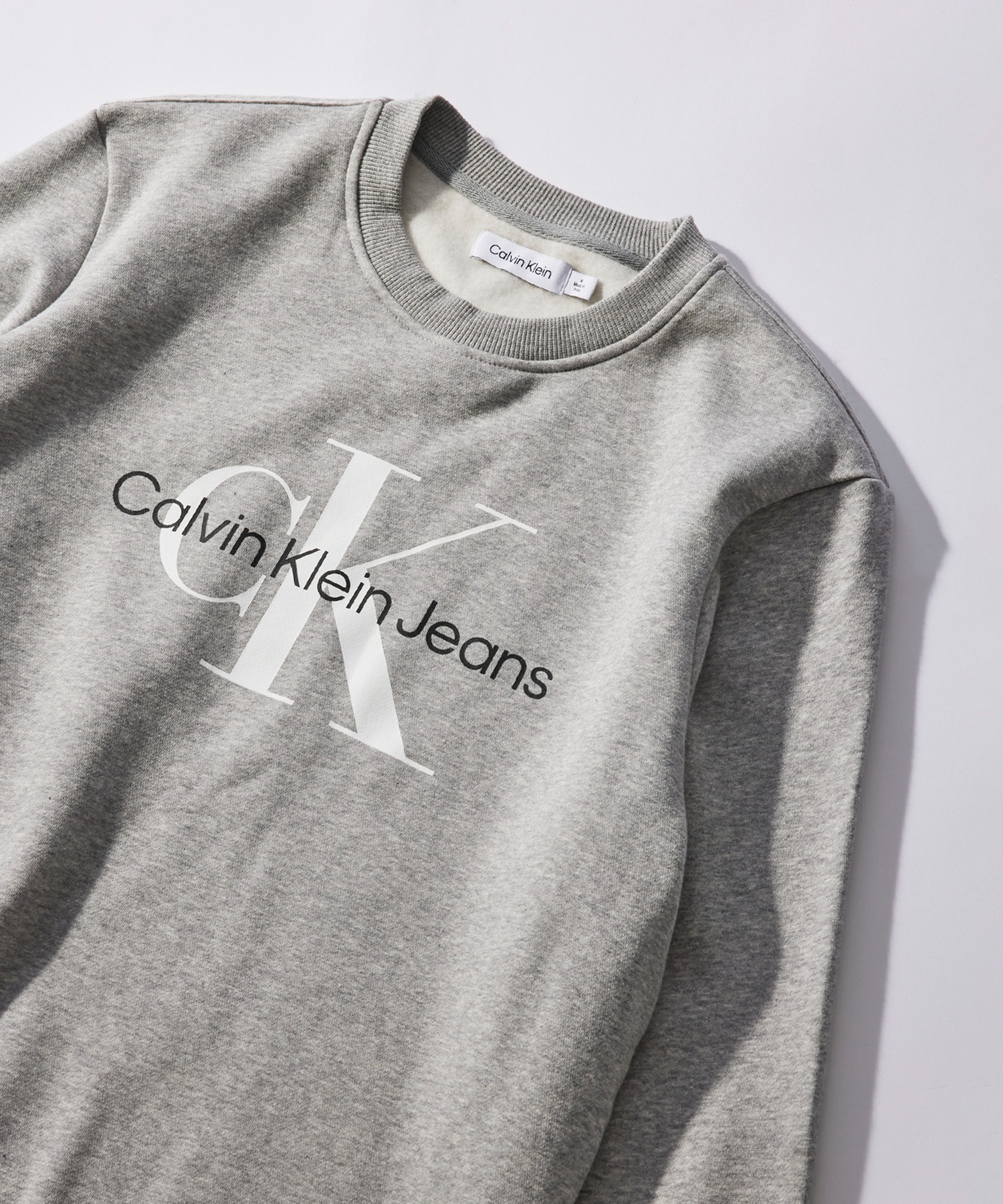 【Calvin Klein / カルバンクライン】トップス トレーナー スウェット ロゴ 長袖 クルーネック ミディアム丈 プレゼント プリント