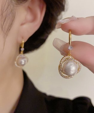 shoppinggo/ピアス パール ロングピアス 揺れる アクセサリー 大ぶり 輝く 女性 きらきら 大人 お洒落 ネークチェーン 小顔効果/506006931