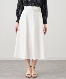 ANAYI(アナイ)/デニムライクコサージュ付きスカート/ホワイト