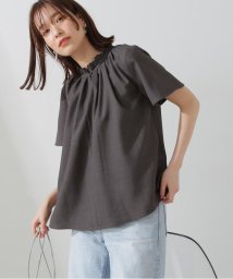 N Natural Beauty Basic(エヌナチュラルビューティベーシック)/ライトブッチャータックネックブラウス/グレー