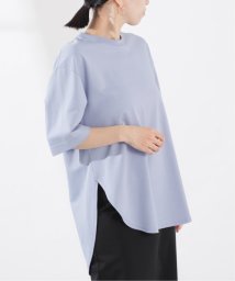 VERMEIL par iena(ヴェルメイユ　パー　イエナ)/【UJOH/ウジョー】Curve Hem Half Sleeve Tシャツ/サックスブルー