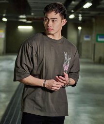 CavariA(キャバリア)/CavariA バタフライドルマン半袖Tシャツ/チャコールグレー