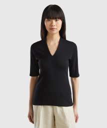 BENETTON (women)(ベネトン（レディース）)/ロゴ刺繍入りVネック5分袖Tシャツ・カットソー/ブラック