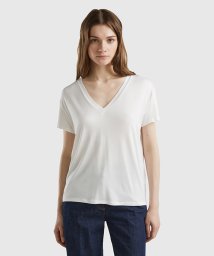 BENETTON (women)(ベネトン（レディース）)/ビスコースVネック半袖Tシャツ・カットソー/ホワイト