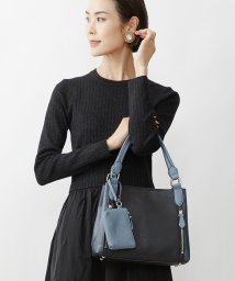 MK MICHEL KLEIN BAG(エムケーミッシェルクランバッグ)/[2WAY/キーケース付き]サイドファスナースクエアトートバッグ/ブルー