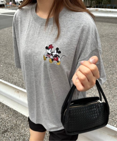 DISNEY(DISNEY)/【DISNEY/ディズニー&PIXAR/ピクサー】天竺ワンポイント刺繍半袖ワイドTシャツ（ミッキー&ミニー・プーさん・チップ&デール・トイストーリー）/杢グレー