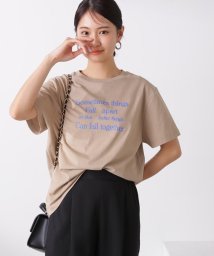 N Natural Beauty Basic(エヌナチュラルビューティベーシック)/タイポグラフィデザインロゴTシャツ/モカ