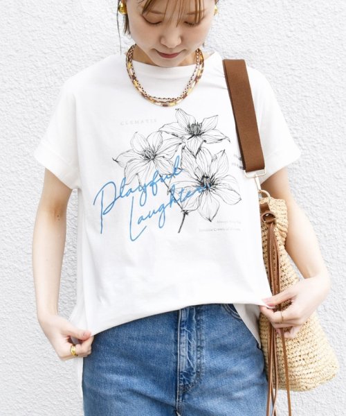 SHIPS WOMEN(シップス　ウィメン)/*〈手洗い可能〉フラワー プリント ロゴ TEE ◇/オフホワイト