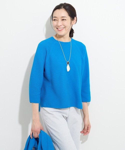 [日本製/アンサンブル対応]ホールガーメント7分袖ニット 商品説明ベーシックなデザインで着回し力抜群のニット ■デザインホールガーメント７分袖プルオーバーです。ガーターで身頃と袖に変化をつけ、シンプルながらも表情豊かなデザインとなっています。ほどよくゆ V1518944096(11550円)