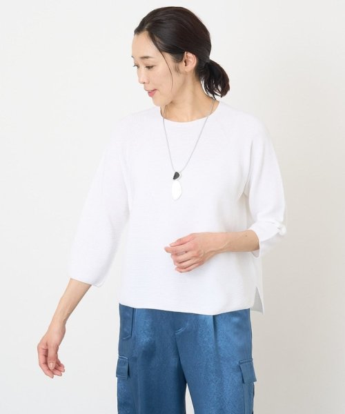 [日本製/アンサンブル対応]ホールガーメント7分袖ニット 商品説明ベーシックなデザインで着回し力抜群のニット ■デザインホールガーメント７分袖プルオーバーです。ガーターで身頃と袖に変化をつけ、シンプルながらも表情豊かなデザインとなっています。ほどよくゆ V1518944096(11550円)