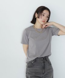 NATURAL BEAUTY BASIC/箔ロゴプリントTシャツ/506032153