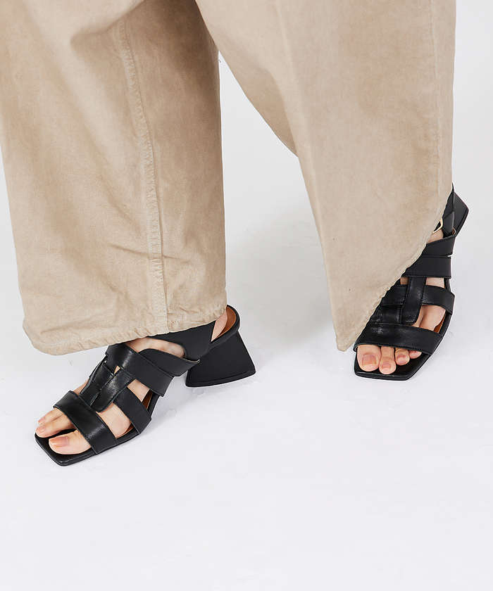 AuBANNISTER グルカ風ヒールサンダル ブラック 39