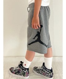 Jordan(ジョーダン)/ジュニア(128－170cm) ショートパンツ JORDAN(ジョーダン) JDB JUMPMAN AIR FLEECE SHORT/GRAY