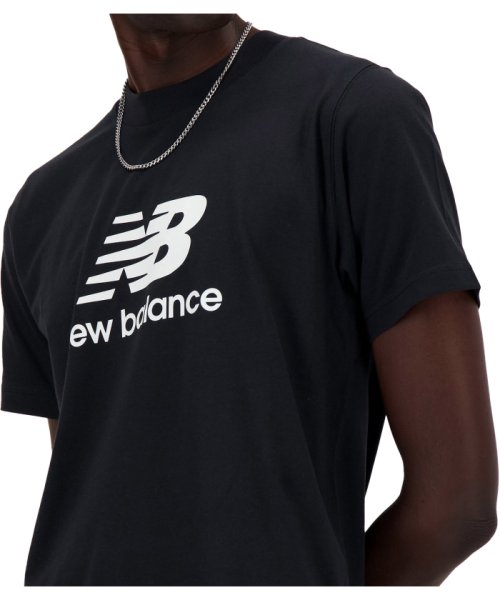 new balance(ニューバランス)/new　balance ニューバランス New Balance Stacked Logo ショートスリーブTシャツ MT4/ブラック