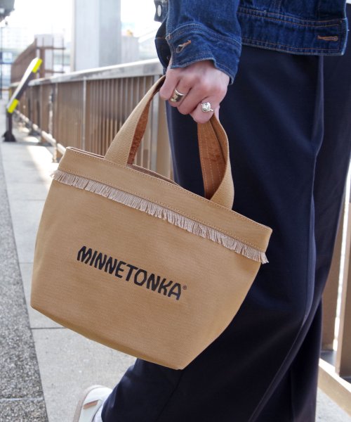 MINNETONKA(ミネトンカ)/フリンジトートバッグ【FRINGE TOTE BAG】/ブラウン