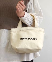 MINNETONKA(ミネトンカ)/フリンジトートバッグ【FRINGE TOTE BAG】/アイボリー