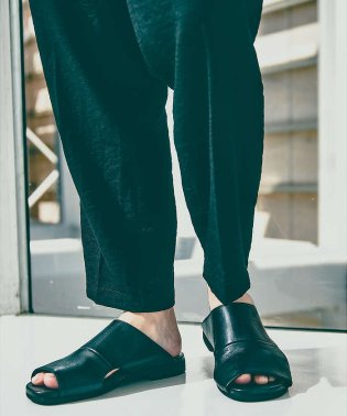 ALFREDOBANNISTER/【WRAP SHOES】レザー サイドキャビティ スライド サンダル【予約】/506039911