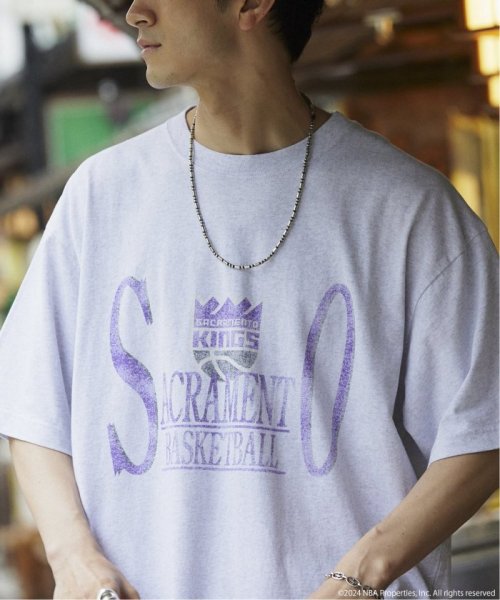 JOURNAL STANDARD relume Men's(ジャーナルスタンダード　レリューム　メンズ)/【Off The Court by NBA / オフ・ザ・コート バイ NBA】別注 プリントTシャツ/グレーA