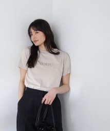 NATURAL BEAUTY BASIC(ナチュラルビューティーベーシック)/箔ロゴプリントTシャツ/ベージュ