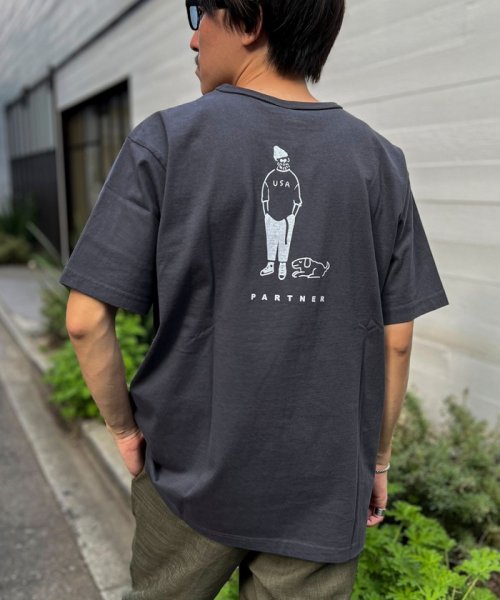 NOLLEY’S goodman(ノーリーズグッドマン)/【BARNS OUTFITTERS】別注タフネックTシャツ PARTNER/チャコールグレー