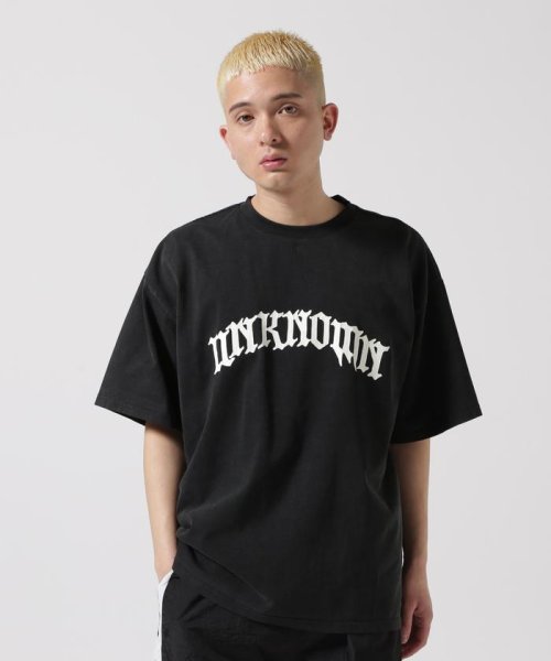 LHP(エルエイチピー)/UNKNOWN LONDON/アンノウンロンドン/GOTHIC UNKNOW LOGO TEE/ブラック