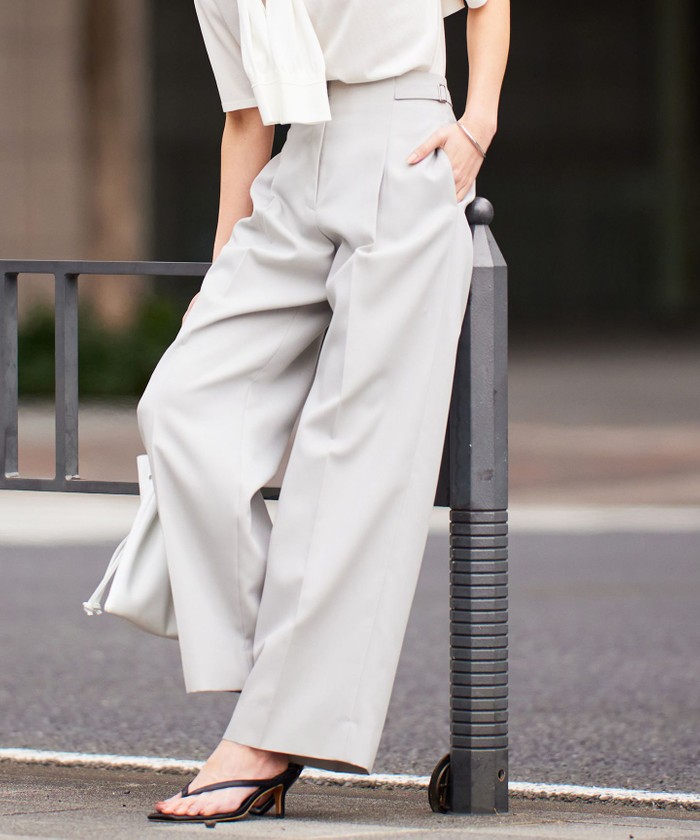 icbのグレーのチノパン 日本製 グレー チノパンツ メンズ おしゃれ かっこいい コーデ