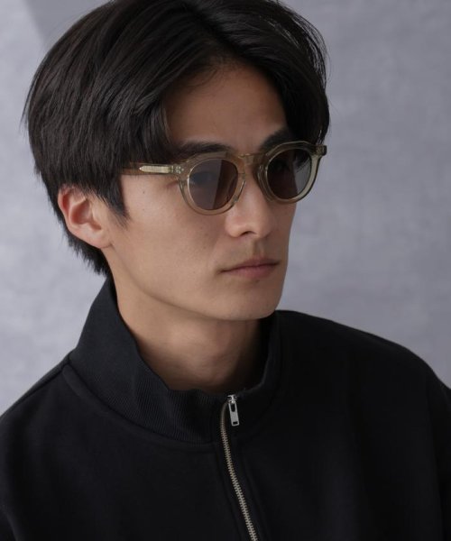 「NJ/CLUB」CARRYSTOCKKIT＆BAGスクエアアイウェア ボストン ウエリントンを融合したデザインのアイウェア フレーム上部のアウトラインが水平で ＮＪ/ＣＬＵＢ