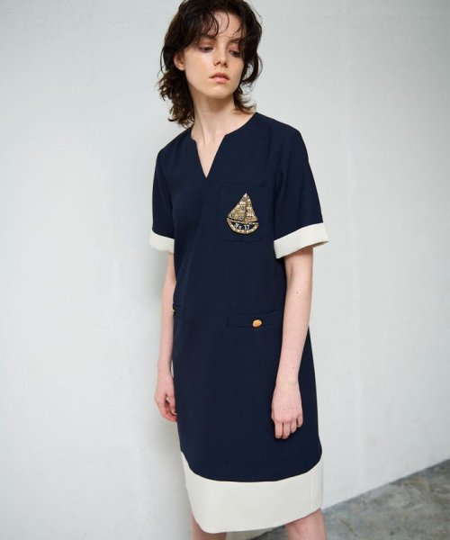 ビジューエンブレムワンピース 