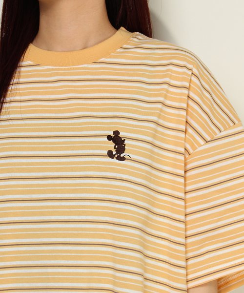 DISNEY(DISNEY)/【DISNEY/ディズニー】天竺Mickey Mouseワンポイント刺繍 先染めボーダー半袖BIG Tシャツ/イエロー