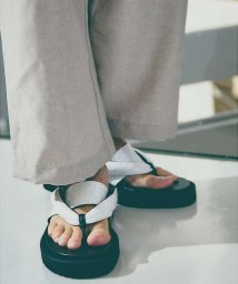 ALFREDOBANNISTER/＜クロコ型押し＞【WRAP SHOES】ボリュームソール 雪駄 トングサンダル【/505128551