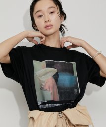 ADAM ET ROPE'(アダム　エ　ロペ)/【JANE SMITH(ジェーンスミス)】NICOLA KLOOSTERMAN ABSTRACT S/S T－SHIRT/ブラック（01）