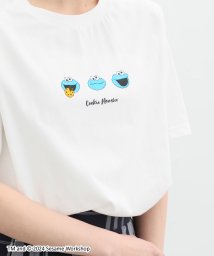 Honeys/セサミストリート／半袖Ｔ トップス Tシャツ 半袖 プリント ロゴ ワンポイント刺繍 /506062171
