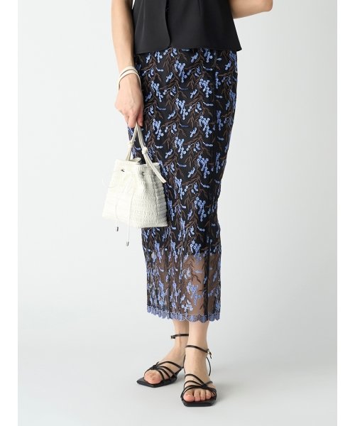 セール】エンブロイダリーラインタイトスカート(506063037) | リリー  