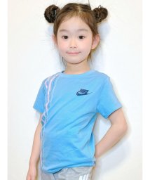 NIKE(NIKE)/キッズ(105－120cm) Tシャツ NIKE(ナイキ) NKG HAPPY CAMPER TEE/LIGHT BLUE