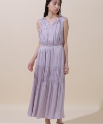 JILL by JILL STUART(ジル バイ ジル スチュアート)/プリントティアードワンピース　WEB限定カラー:ネイビー/ピンクムジ