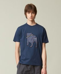 J.PRESS MENS(J．プレス　メンズ)/【UNISEX】ファブリックワッペン バックブルTシャツ/ダルブルー系