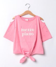 mezzo piano(メゾピアノ)/エンボス箔ロゴ　ラインストーン肩開きTシャツ/ピンク