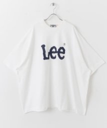 SENSE OF PLACE by URBAN RESEARCH(センスオブプレイス バイ アーバンリサーチ)/Lee　SUPERSIZED LOGO SHORT－SLEEVE T－SHIRTS/WHITE