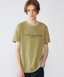 TOMMY HILFIGER(トミーヒルフィガー)/ガーメントダイトミーロゴTシャツ/カーキ