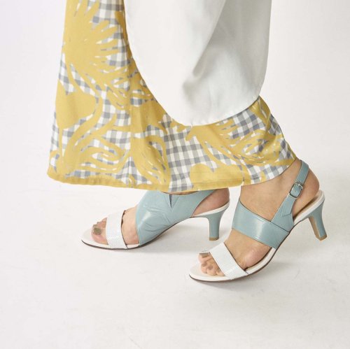 バックストラップサンダル 