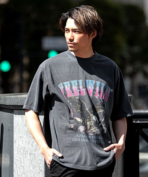 CavariA(キャバリア)/CavariA ピグメント加工ロック半袖Tシャツ/その他