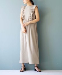 e-zakkamaniastores/ワイドリブ フリルショルダー ロングワンピース/506080983