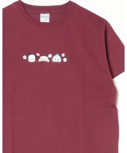 Sanrio characters(サンリオキャラクターズ)/【Sanrio/サンリオ】天竺クルーネック半袖ワンポイント刺繍Ｔシャツ ポチャッコ・シナモンロール・ハンギョドン/ワイン